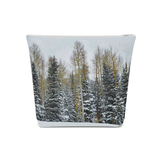 Cosmetic Bag - Forest winterscape/Pine cones